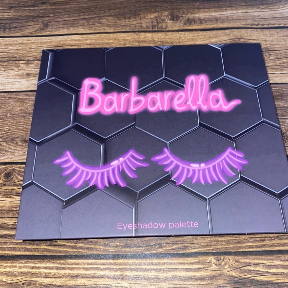 Barbella Eyeshadow Palette - Picture 2 of 3